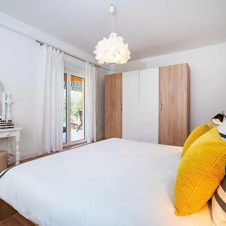 Apartment Ferienwohnung Fuer 8 Personen Ca 140 Qm In Zadar, Dalmatien Und Umgebung